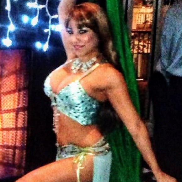 Meet your Posher, Jade - Picture 3 of 7